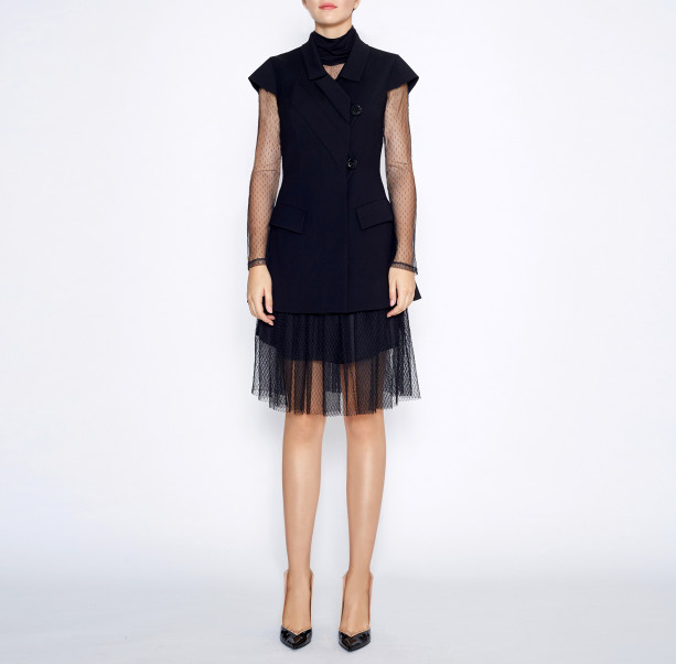 Pleated skirt with chain - 4